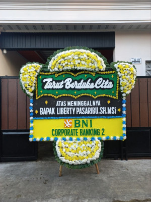 Papan Bunga Duka di Kembru