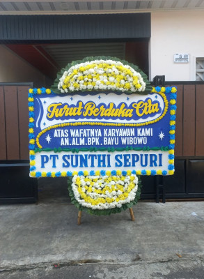 Papan Bunga Duka di Kembru