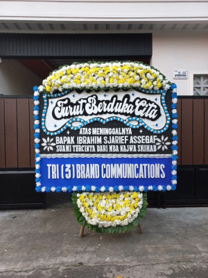 Papan Bunga Duka di Kembru